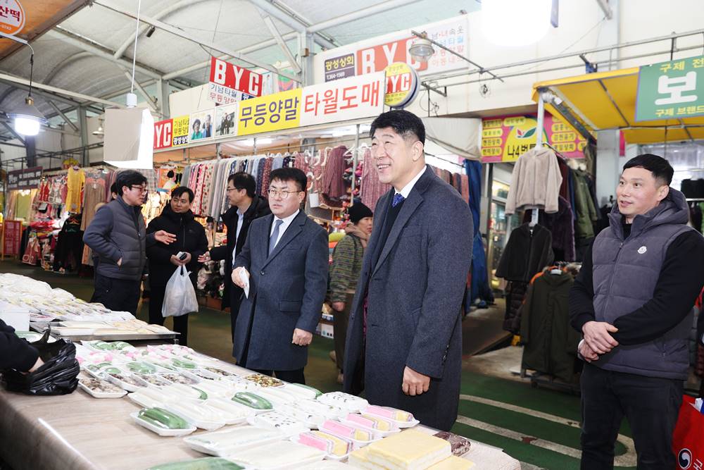 광주지방국세청, 영세 상인과 복지시설 찾아 온정 나눔 실천